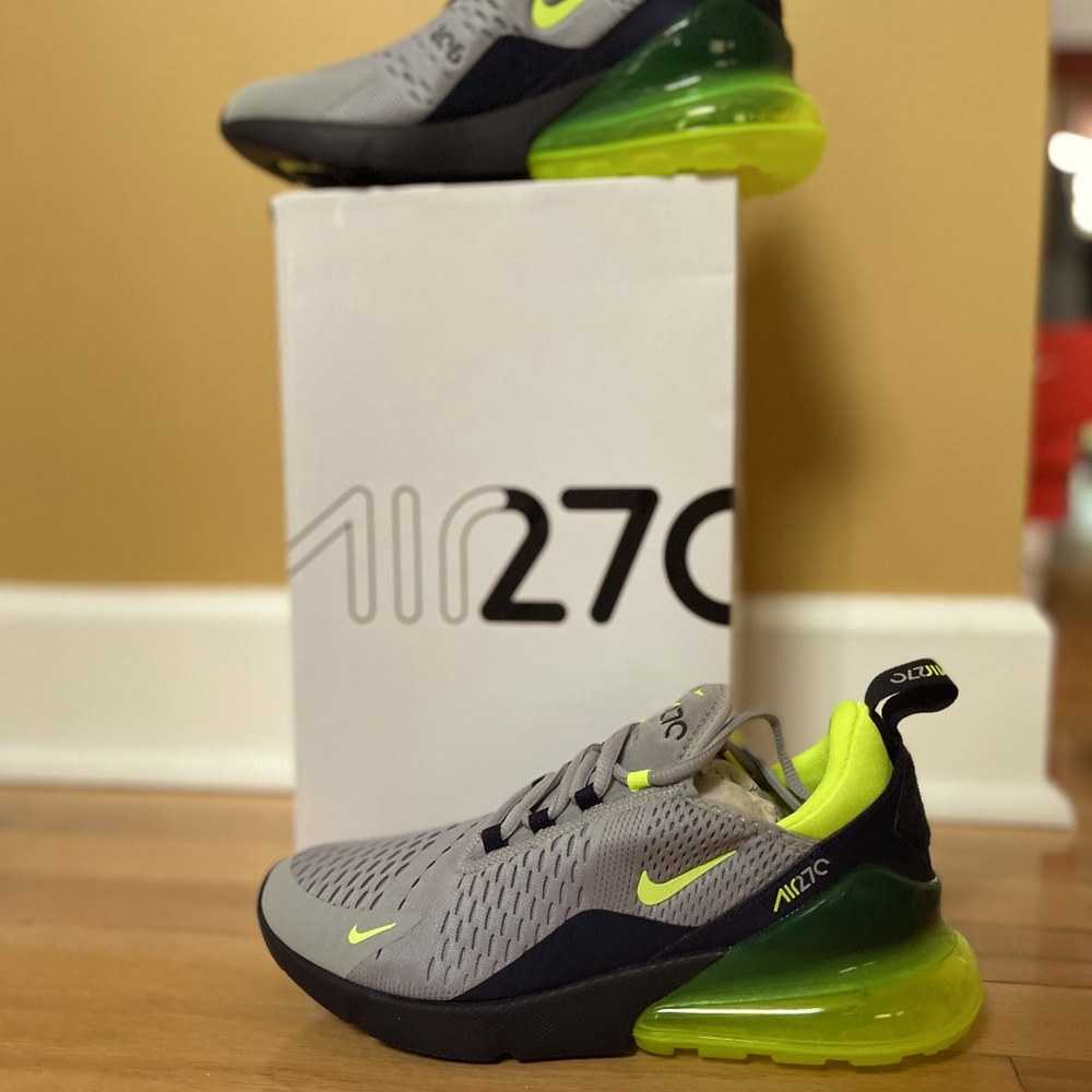 Nike Air 270 wolf grey volt obsidian